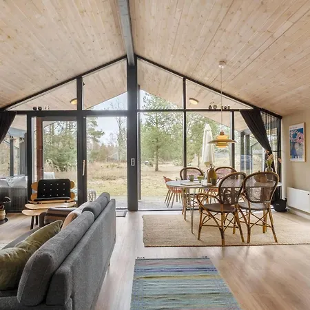 Semesterbostad Three-bedroom In *