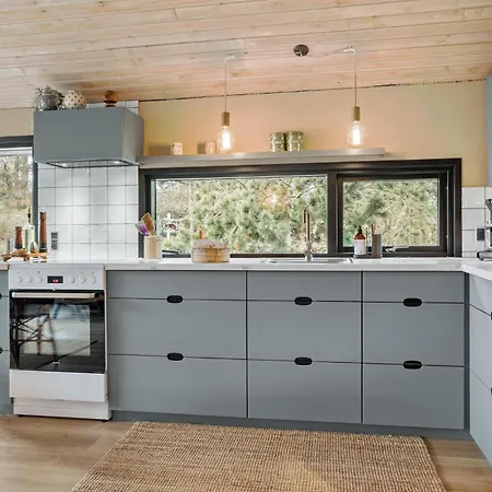 Three-bedroom In Semesterbostad Jerup